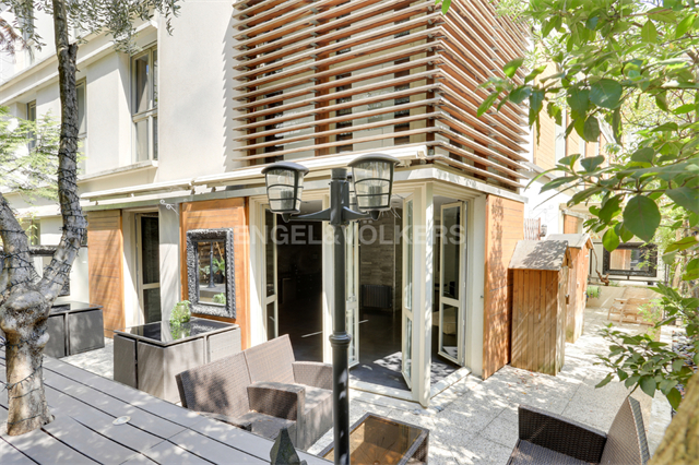 法国巴黎Paris 复式公寓 3卧1卫 私人花园 带停车位 位置优越