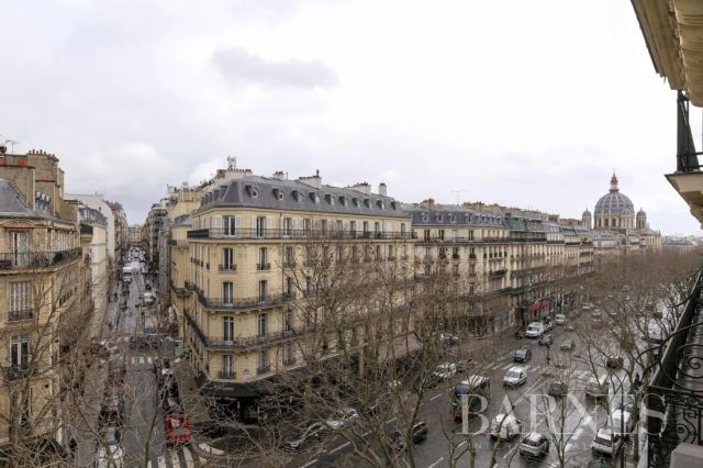 法国 巴黎 豪华公寓 4卧5卫 开放式布局 阳光充足 绿地街道