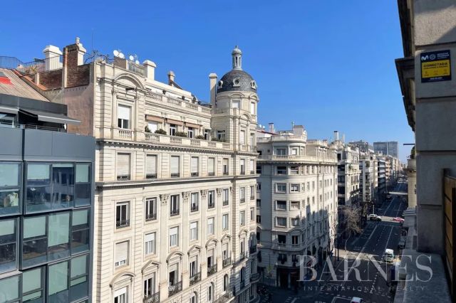 西班牙 巴塞罗那 顶层公寓 5卧4卫 合理布局 私人露台 美食厨房 安静街区