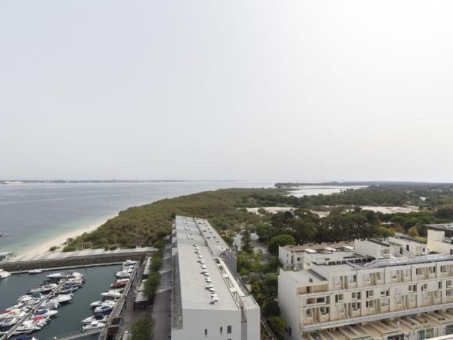 葡萄牙 里斯本 精美公寓 2卧1卫 紧邻海滩 开放式设计 视野开阔 阳光充足